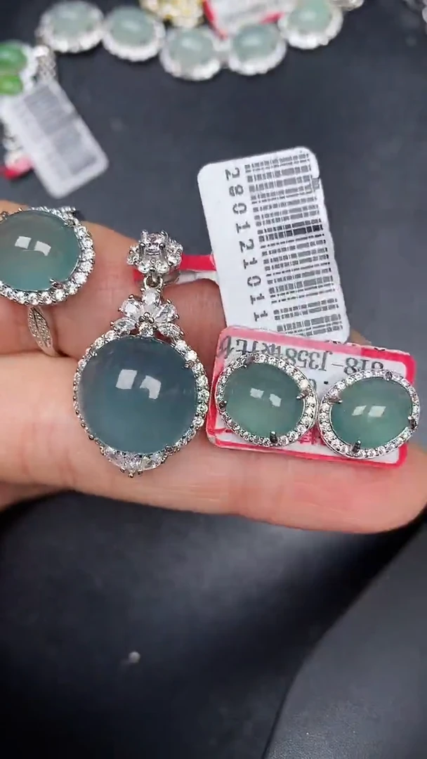 银S925镶嵌戒指翡翠2200