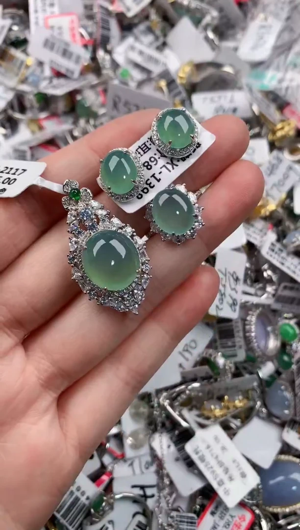 银S925镶嵌戒指翡翠333      9