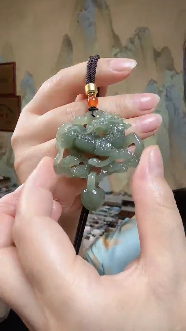 颈饰未镶嵌和田玉.