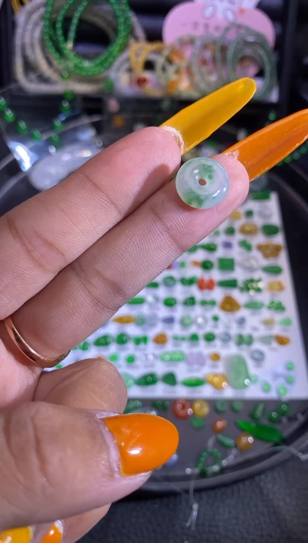 未镶嵌挂件翡翠扣子