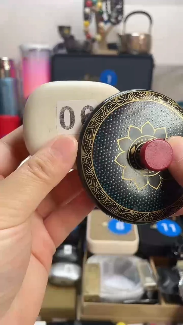 瓷片闪购商品 如图所示