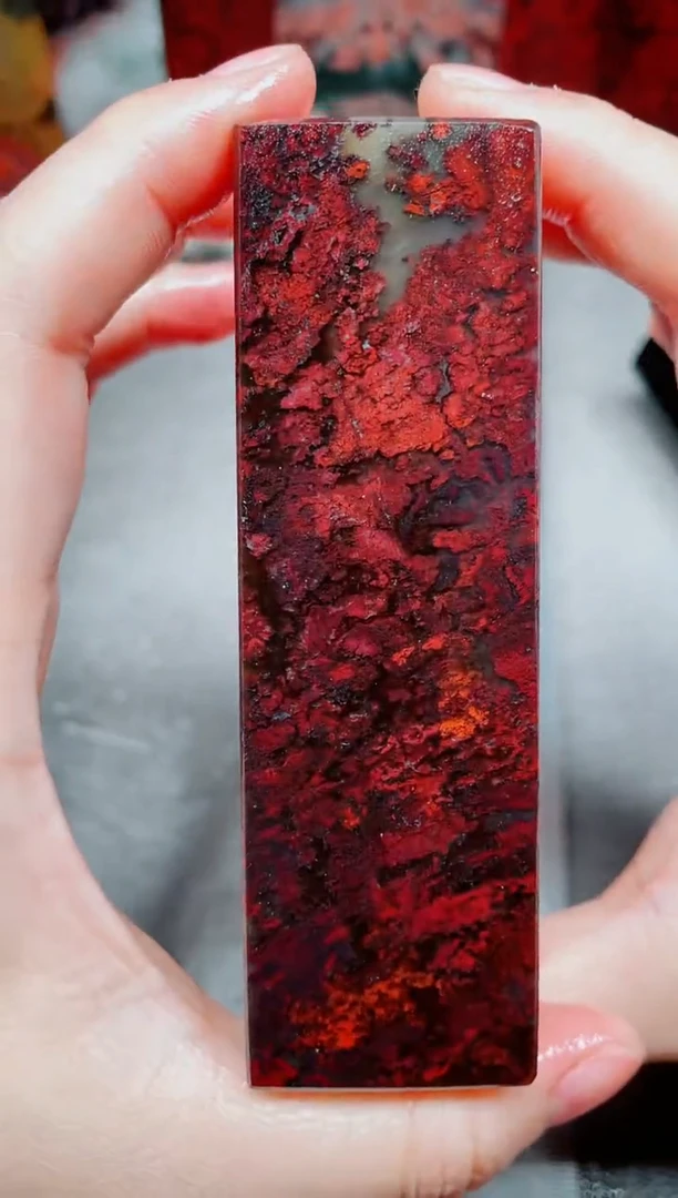 桂林鸡血玉素章3.0左右红8