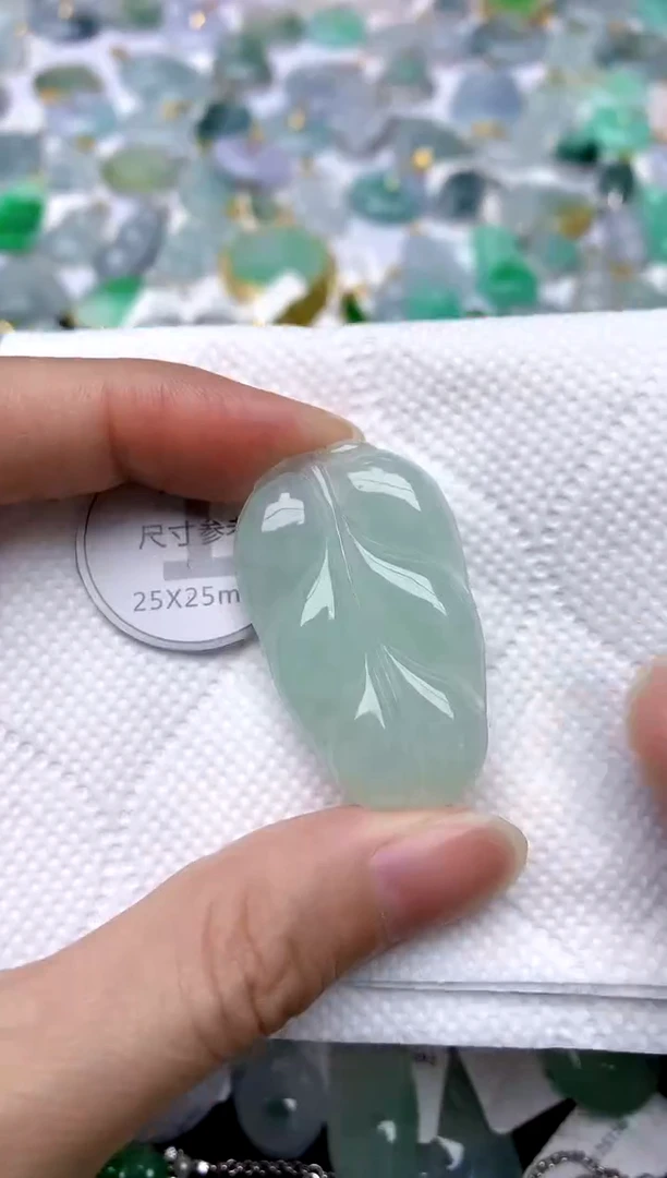 颈饰未镶嵌翡翠天然A货翡翠