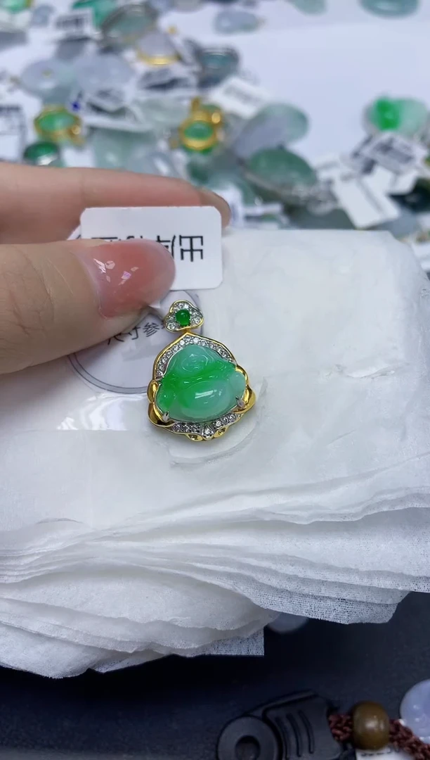 颈饰未镶嵌翡翠天然缅甸翡翠A货多样性发一件