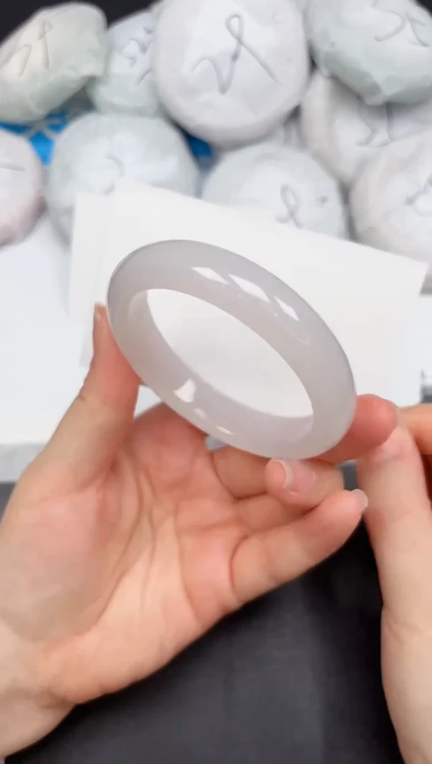 未镶嵌手镯石英质玉140-56