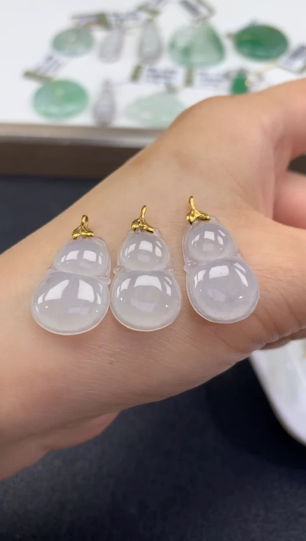 颈饰18K金镶嵌翡翠FA350 翡翠葫芦 多样性发其一赠皮绳