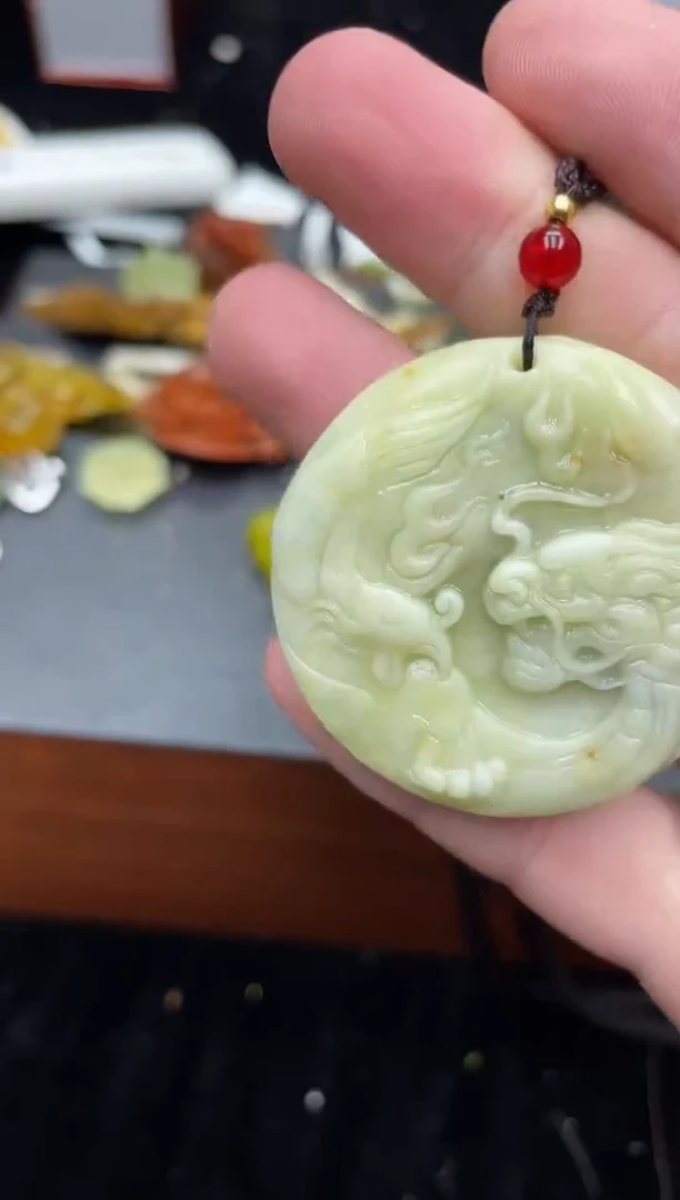 未镶嵌岫玉吊坠·