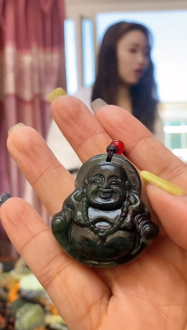 未镶嵌岫玉吊坠