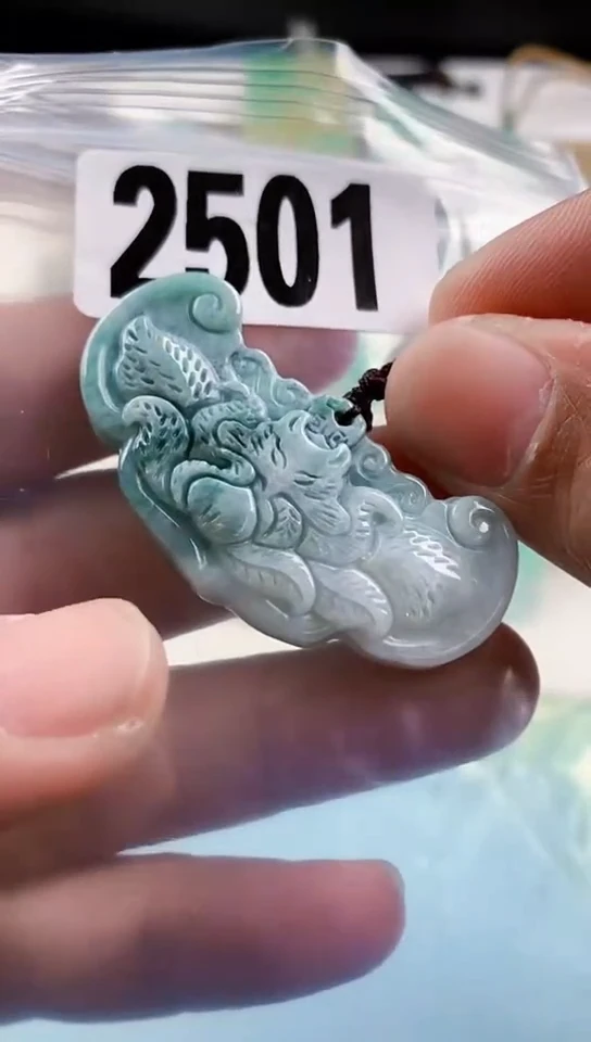 【闪购商品】翡翠挂件未镶嵌天然翡翠吊坠挂件