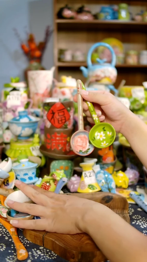 （景德镇釉下五彩高温瓷）