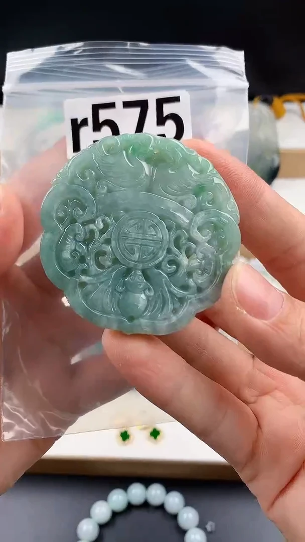 颈饰未镶嵌翡翠天然翡翠吊坠挂件