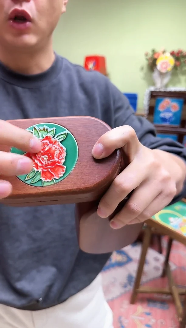 陶瓷首饰盒 绿牡丹