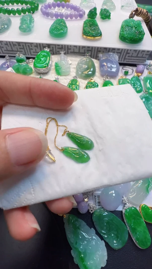 翡翠18K金镶嵌耳饰520