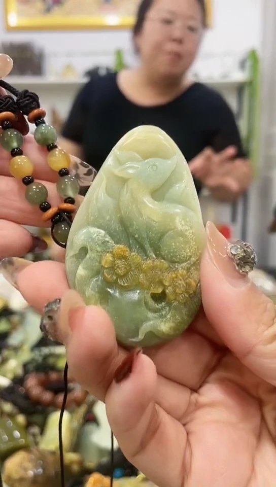 未镶嵌岫玉挂件