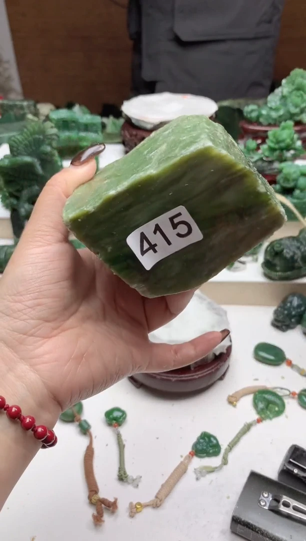 未镶嵌和田玉摆件1