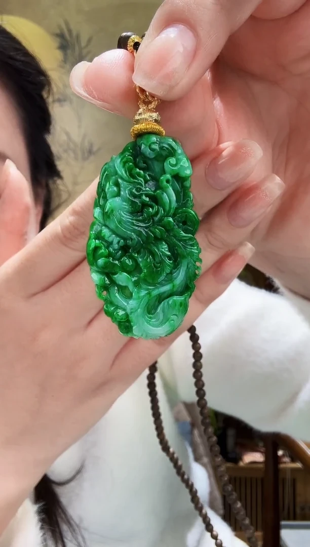 颈饰未镶嵌翡翠吊坠
