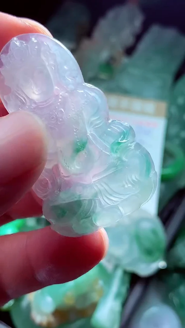 未镶嵌定制翡翠标*?翡翠毛货定制