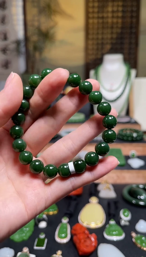 颈饰未镶嵌和田玉±10mm菠菜绿单圈手串