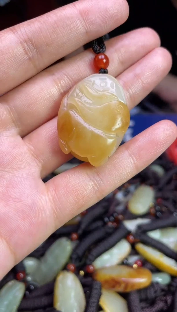 未镶嵌和田玉挂件1