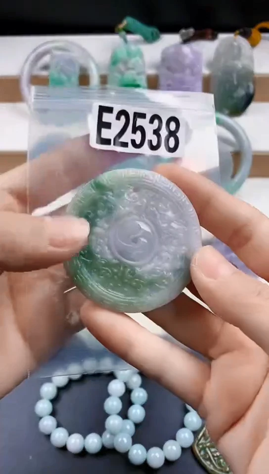 颈饰未镶嵌翡翠天然翡翠吊坠挂件