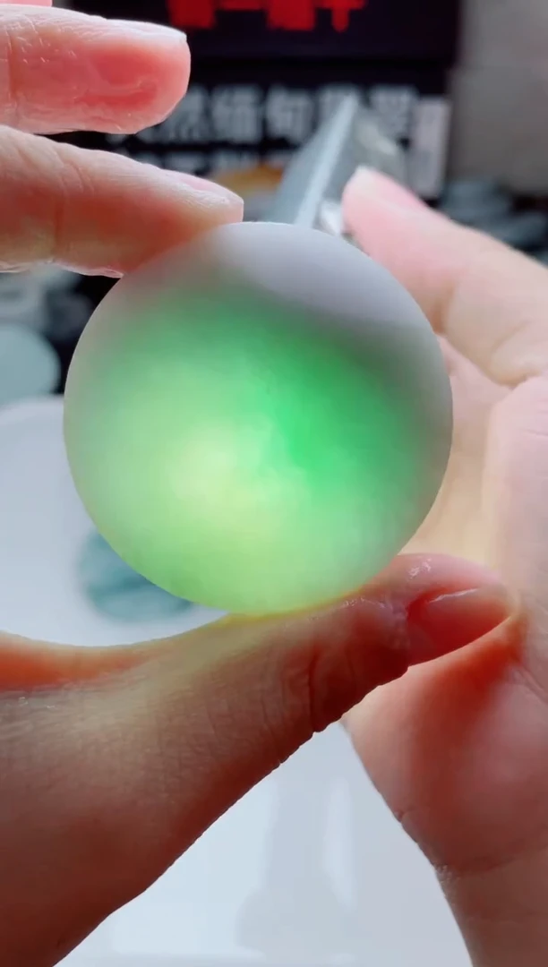 翡翠未镶嵌颈饰4897......