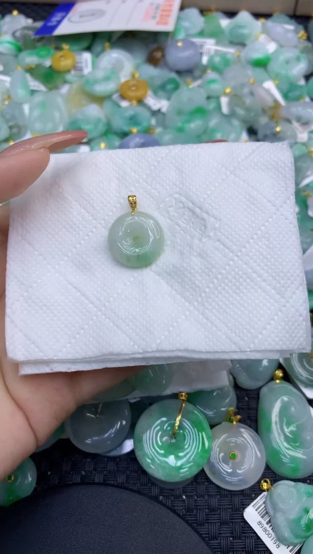 颈饰未镶嵌翡翠天然缅甸A货翡翠