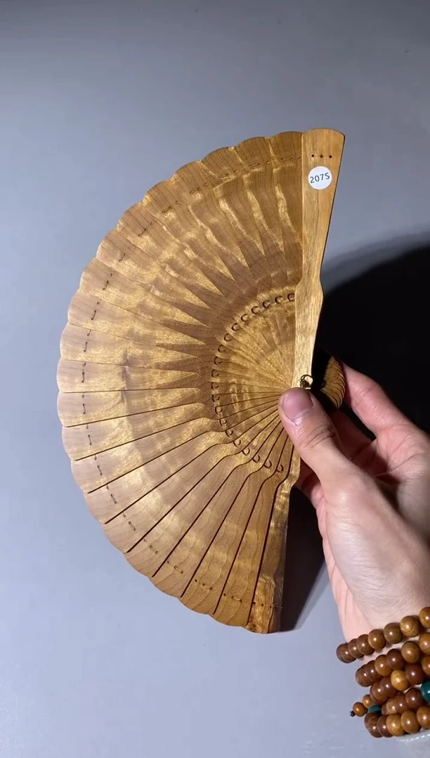 【闪购商品】金丝楠207号15cm金丝楠木小叶桢楠扇子