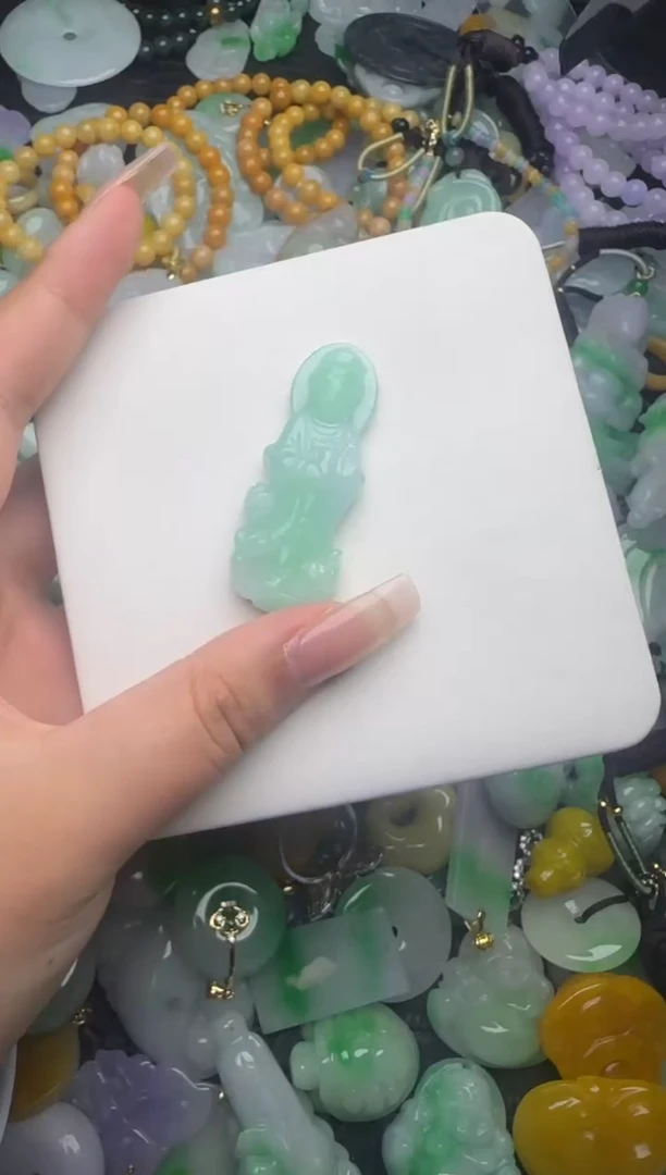 翡翠未镶嵌颈饰天然缅甸翡翠吊坠