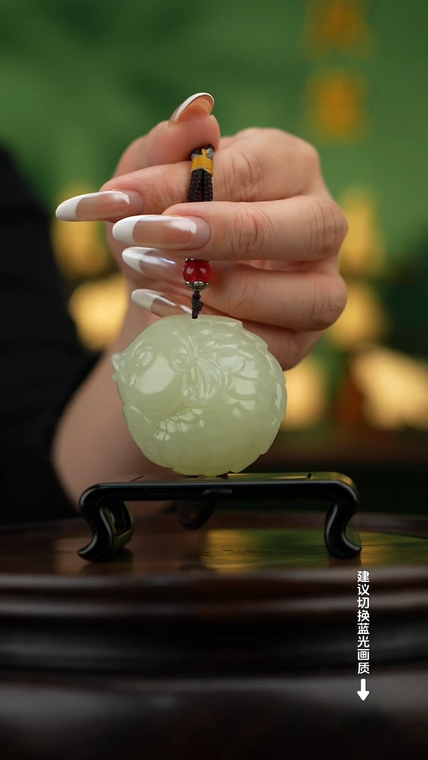 玉【年年有余】锦鲤天然玉石手把件