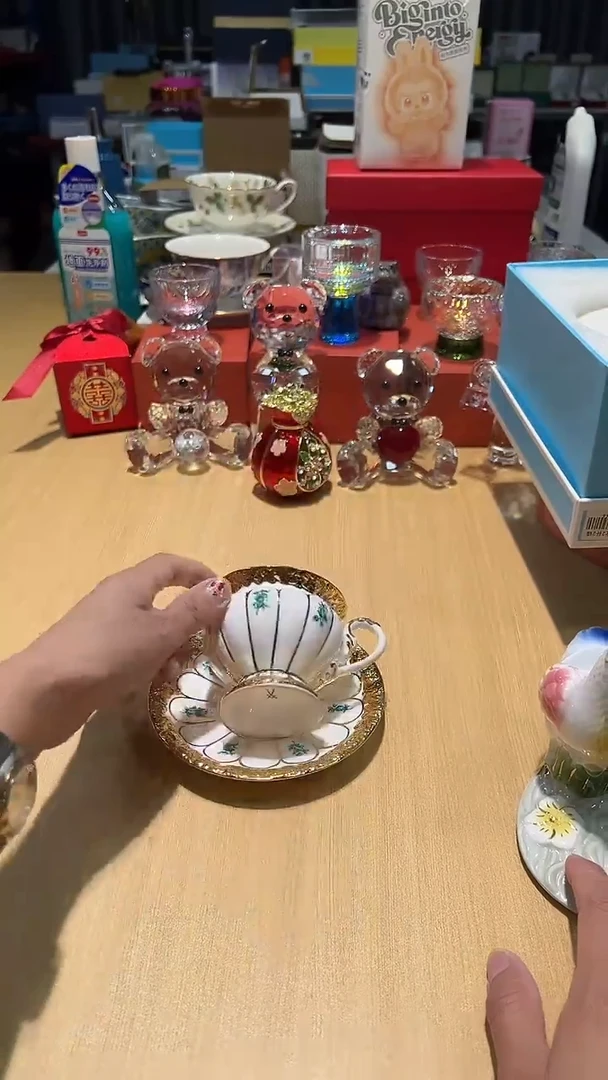 瓷片碗碟好物一件不留@@1