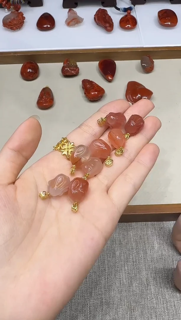 未镶嵌吊坠南红玛瑙X1121-466-106多样性一件