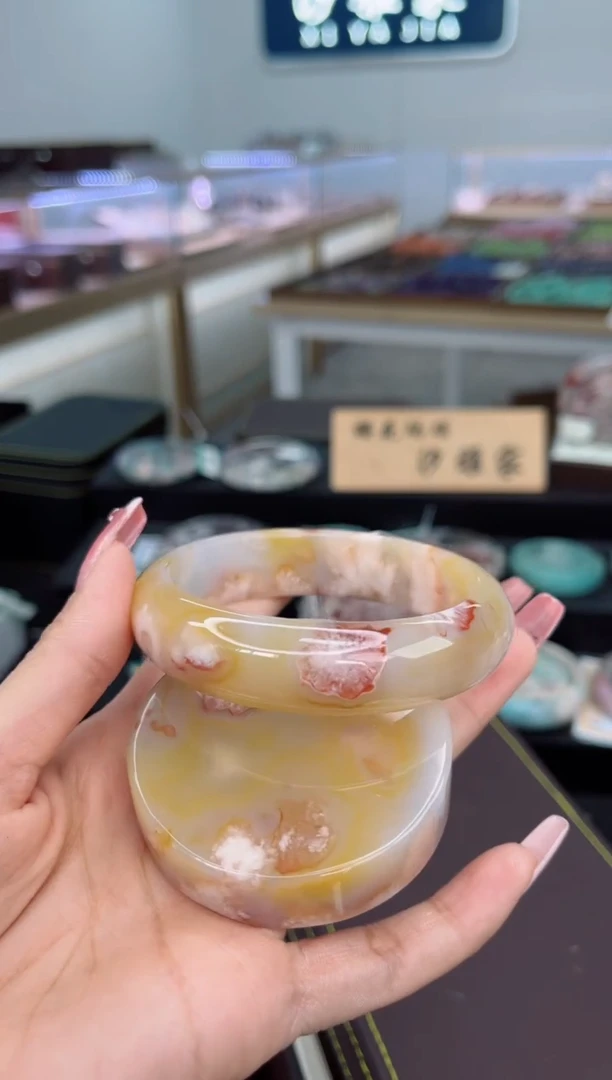 石英质玉手镯未镶嵌62圈口（赠品镯心）6237193