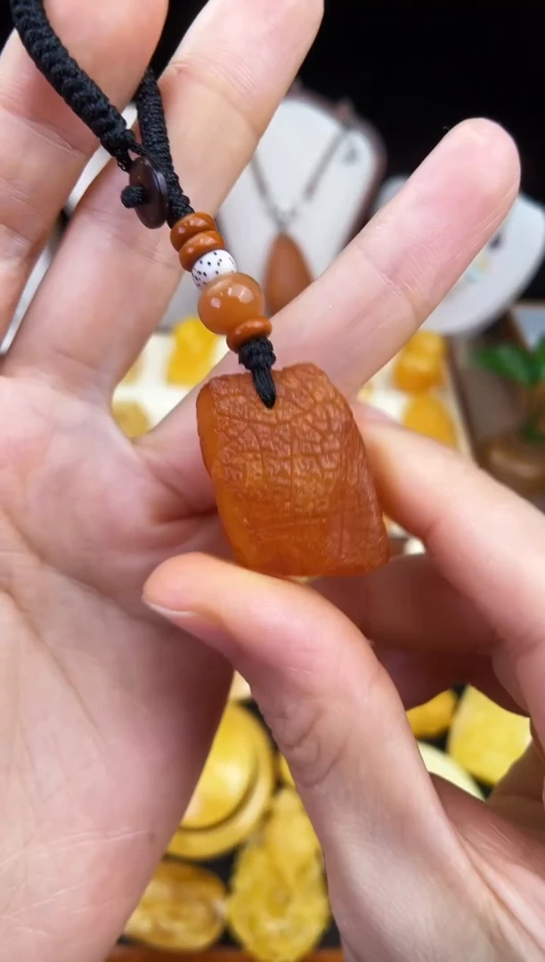 琥珀未镶嵌珠宝奇石柒月