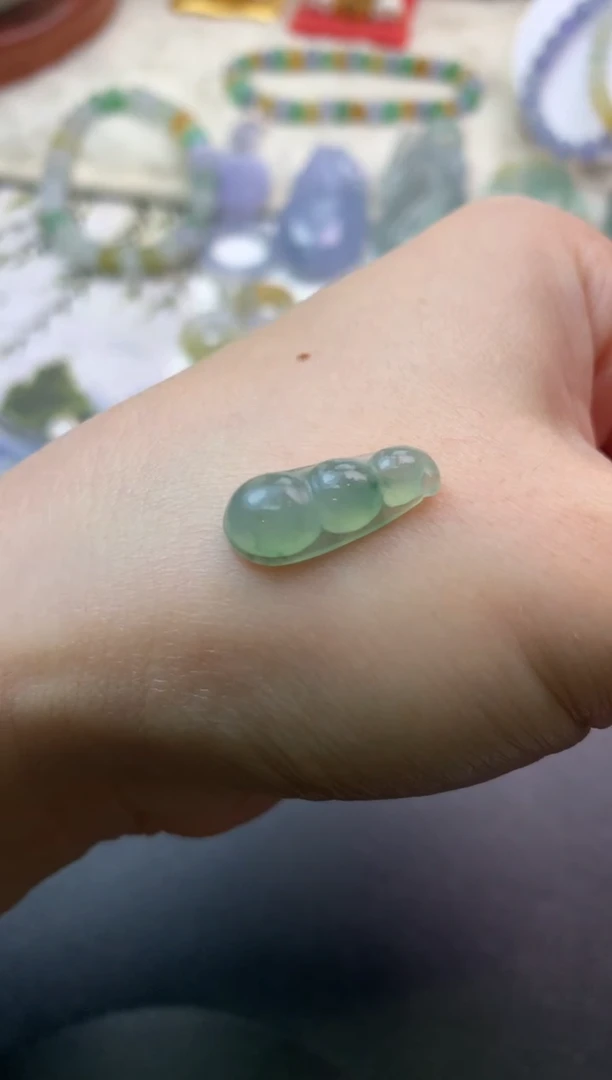 未镶嵌定制翡翠毛货