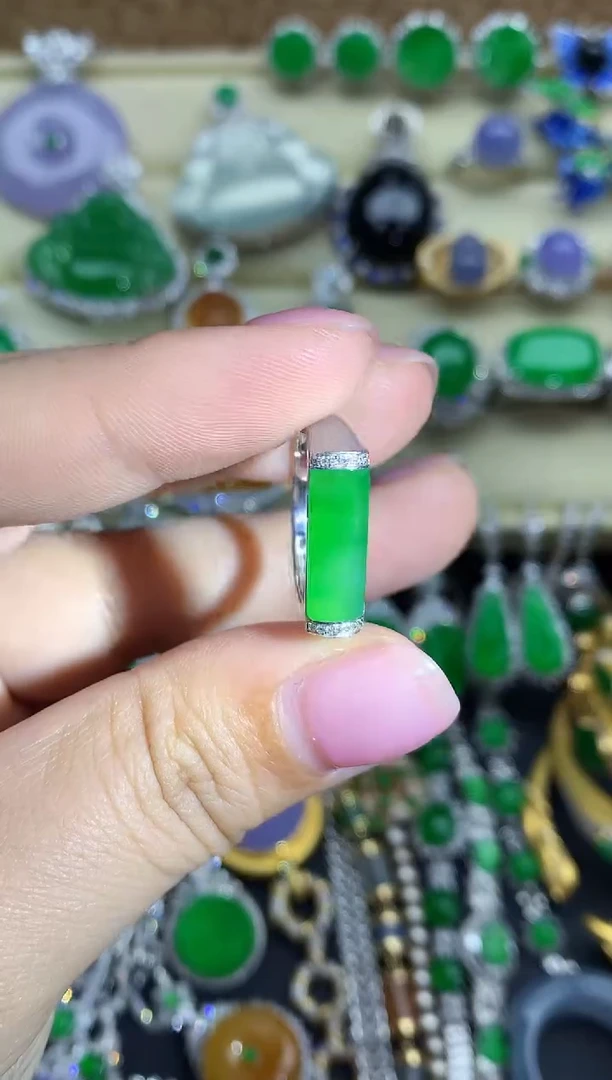 【闪购商品】翡翠戒指18K金镶嵌463-中国好珍宝