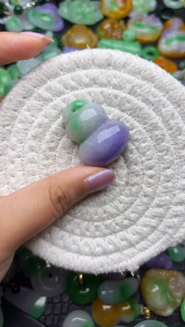 颈饰未镶嵌翡翠缅甸翡翠吊坠