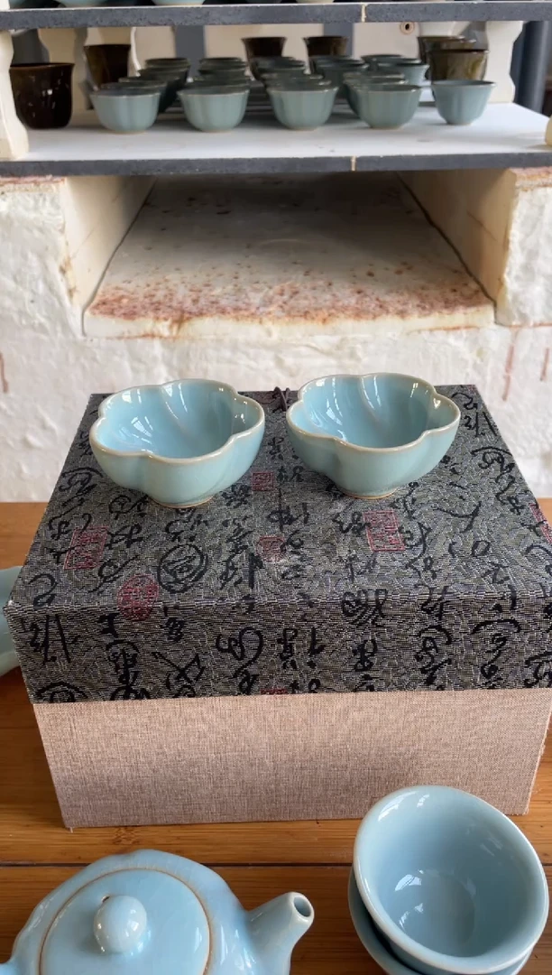 梅花杯2只 天青 微瑕 朱家汝窑款