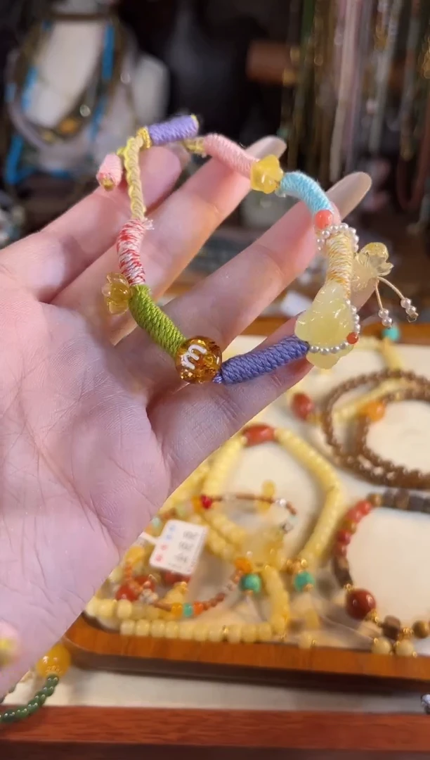 【闪购商品】蜜蜡手链未镶嵌多样性发货其一