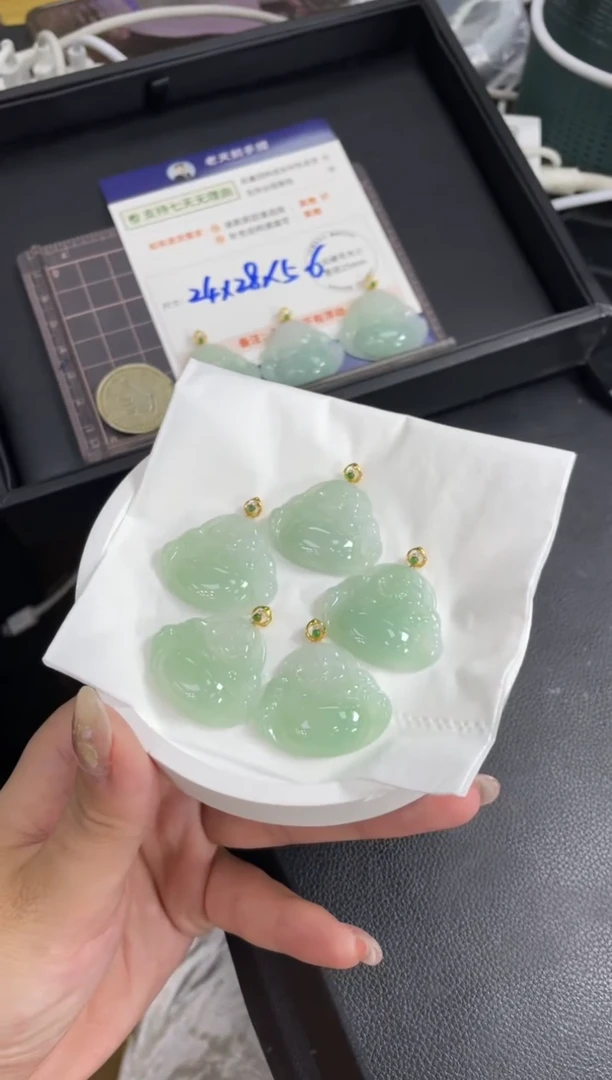 【闪购商品】翡翠挂件18K金镶嵌佛公FL4配绳/多样性发其一CP