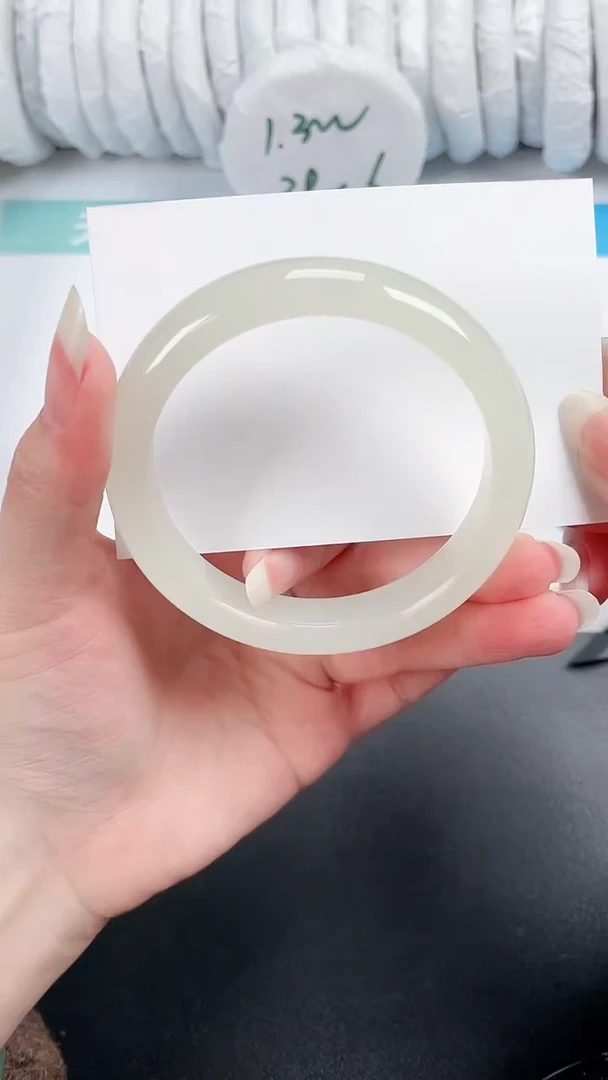 【闪购商品】石英质玉手镯未镶嵌89-60.3