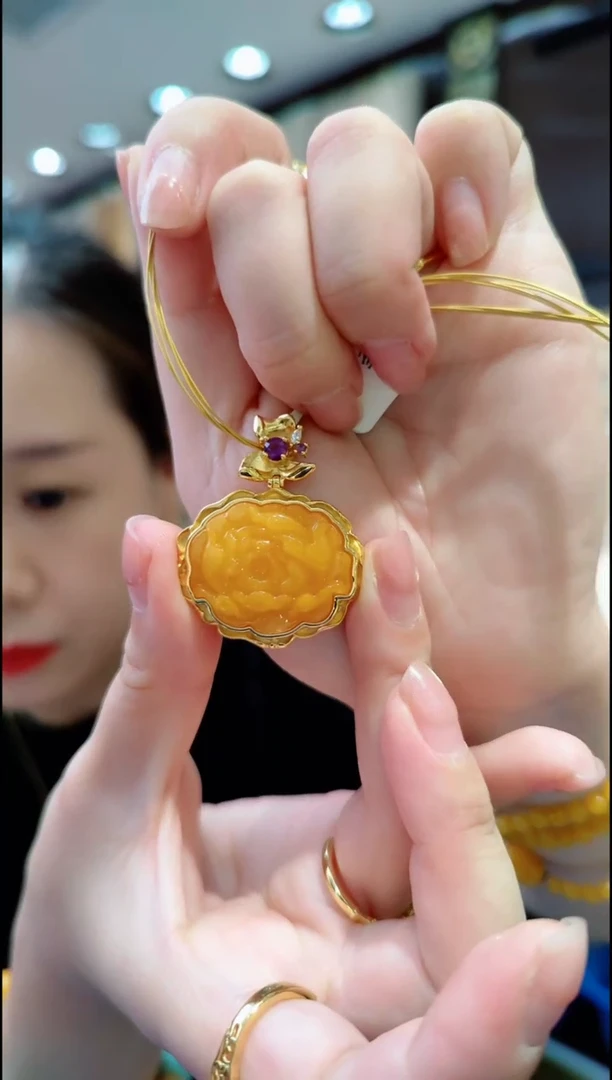 蜜蜡银S925镀金镶嵌珠宝奇石﹣F312蜜蜡吊坠赠项圈