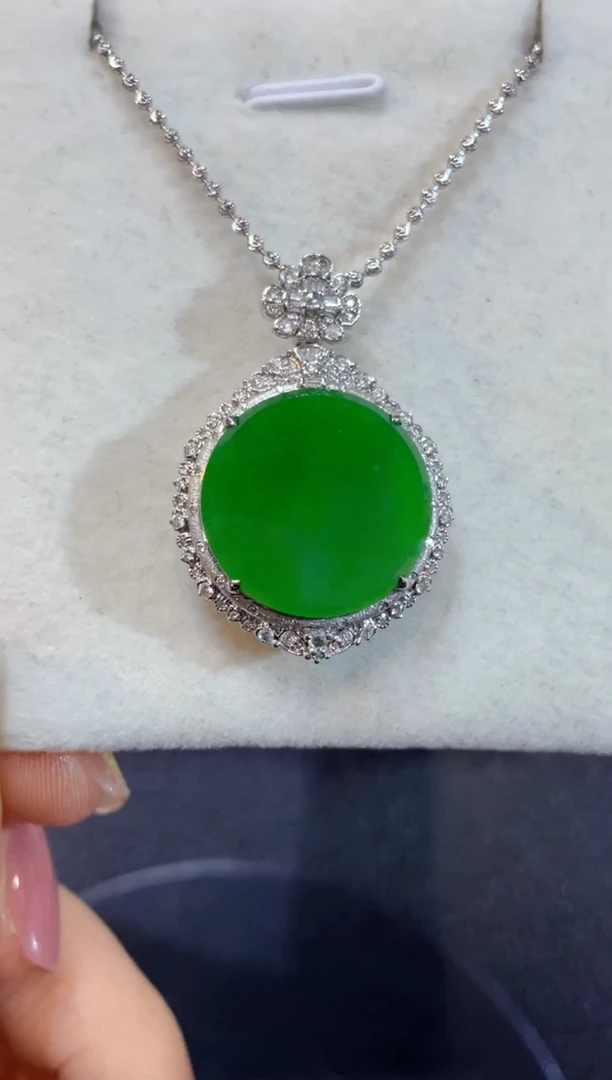 吊坠(不含链)18K金镶嵌翡翠团购24