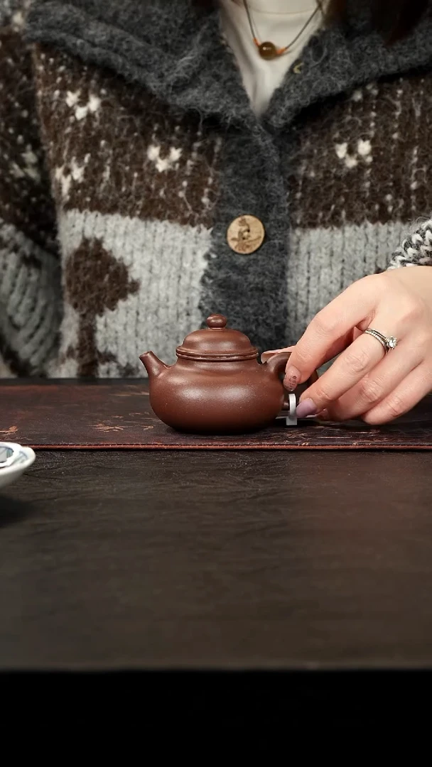 茶壶紫砂老紫泥容天110cc
