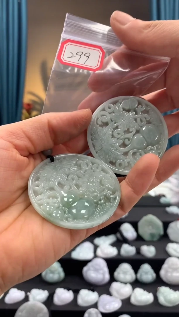 翡翠未镶嵌颈饰葫芦299 微瑕多样性发一件