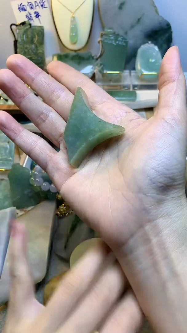 未镶嵌挂件翡翠躲****锅 缅甸A货翡翠，没有运费险