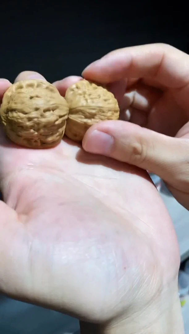 文玩核桃把件微修打底铁锤35-36