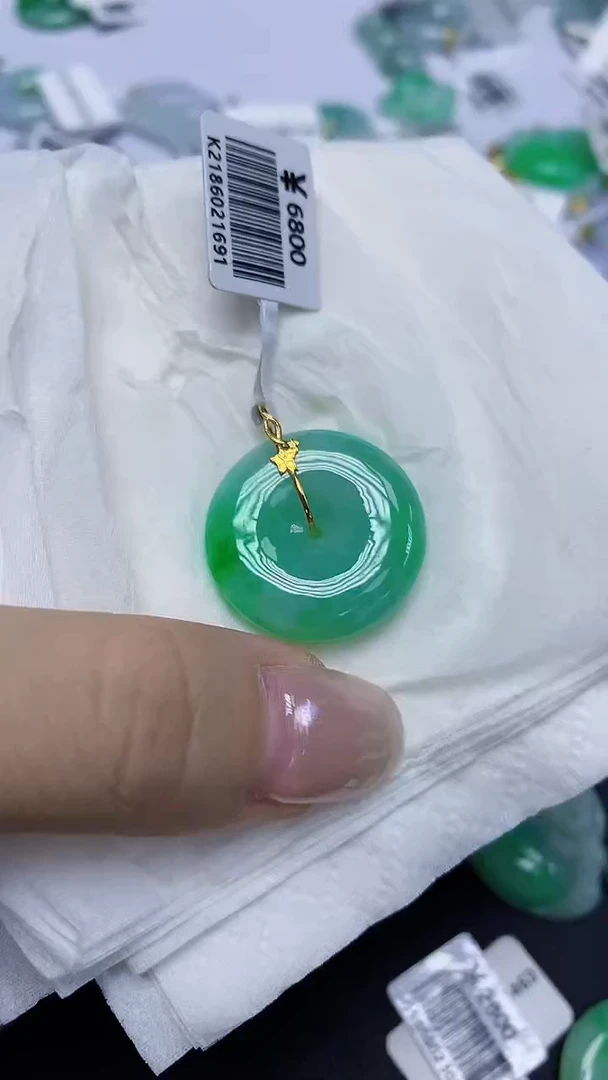 翡翠18K金镶嵌颈饰天然缅甸翡翠A货
