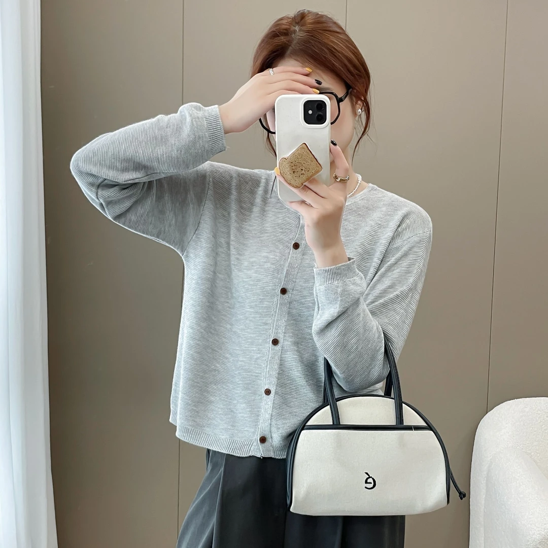 春秋装薄款女羊毛针织开衫外套2025年新款高级感独特漂亮短款上衣