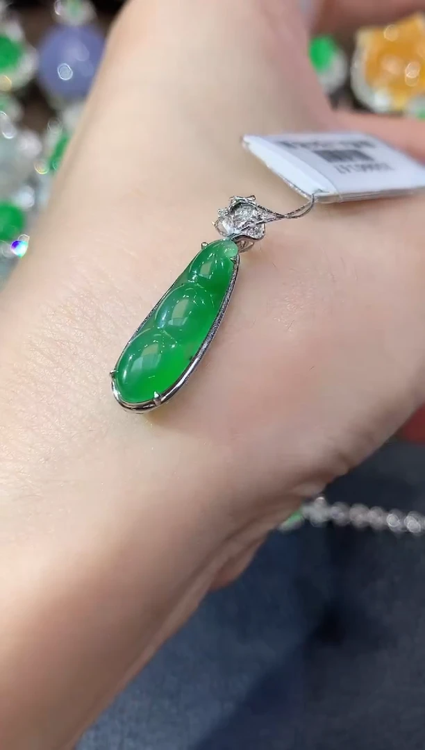 吊坠(不含链)18K金镶嵌翡翠C3