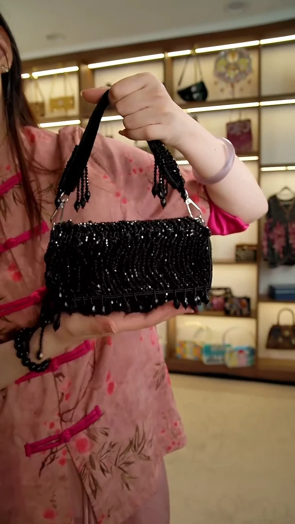 织物50百格汇手工串珠包